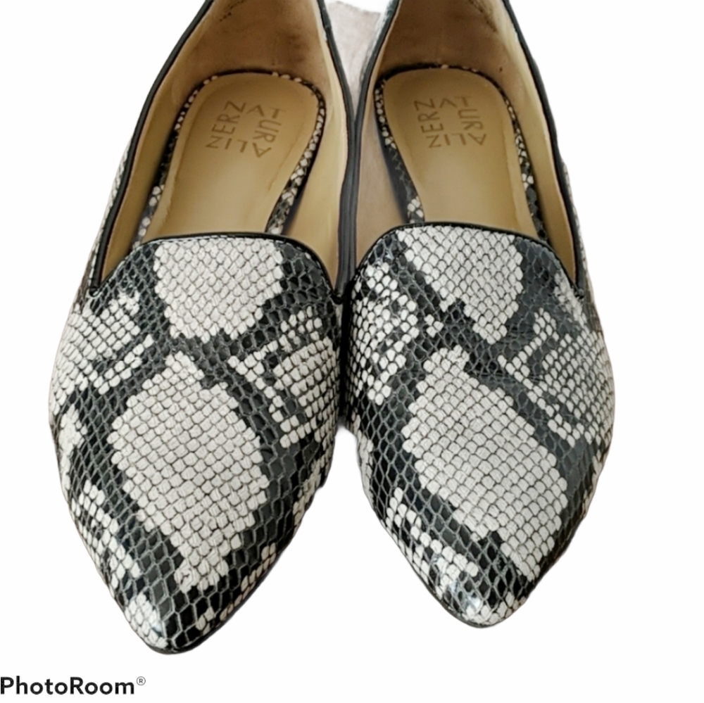 Naturalizer snakeskin Tara loafers